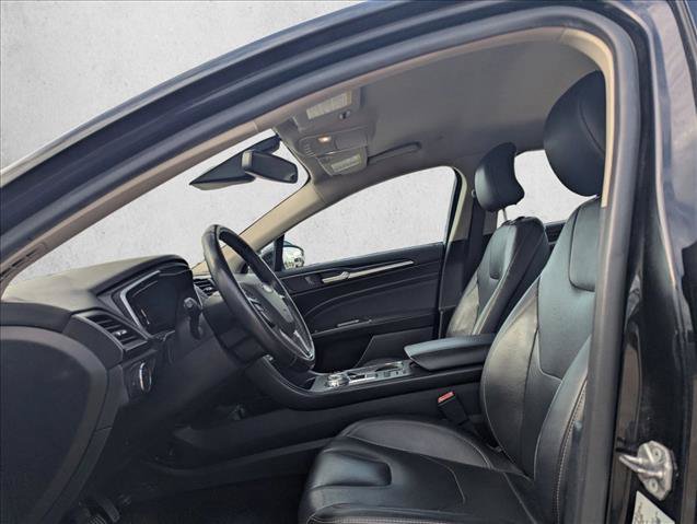 Used 2019 Ford Fusion Energi Titanium FWD image 12