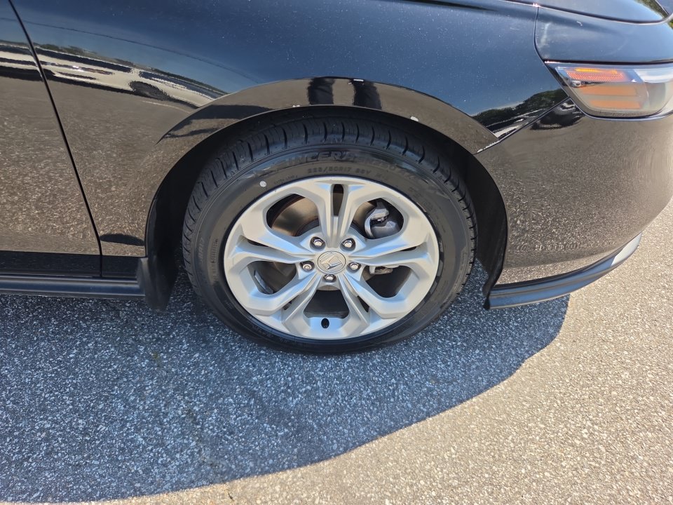 Used 2023 Honda Accord LX image 31