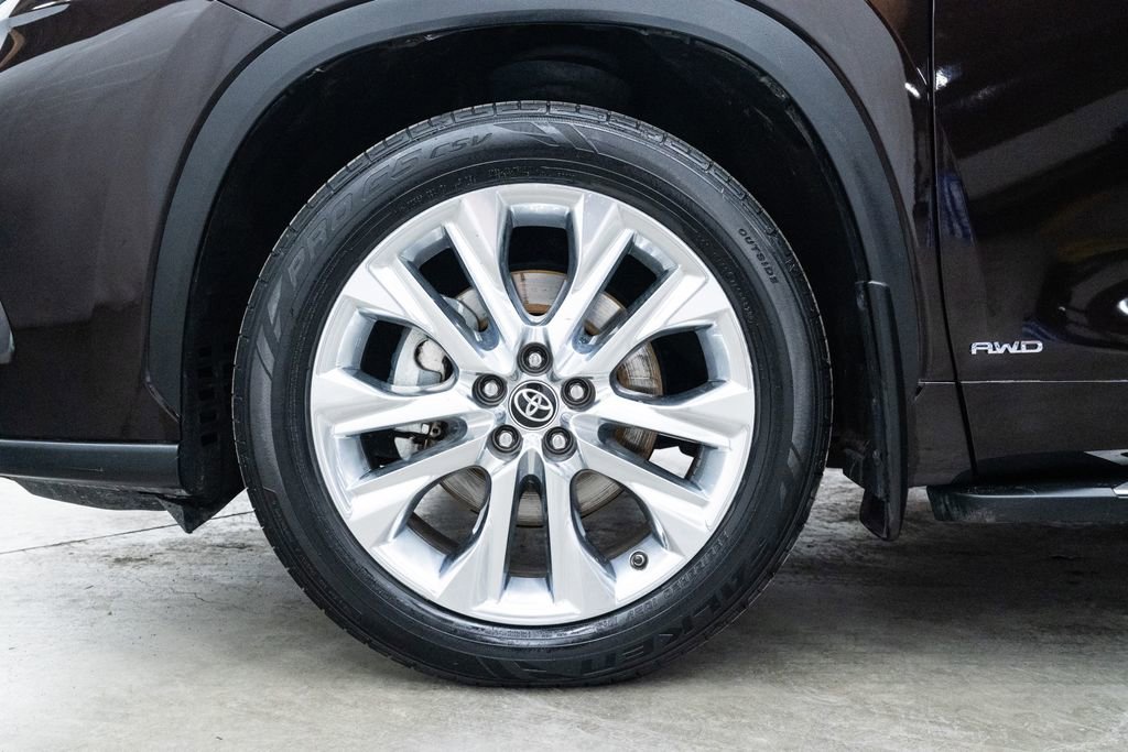 Used 2022 Toyota Highlander Limited image 7