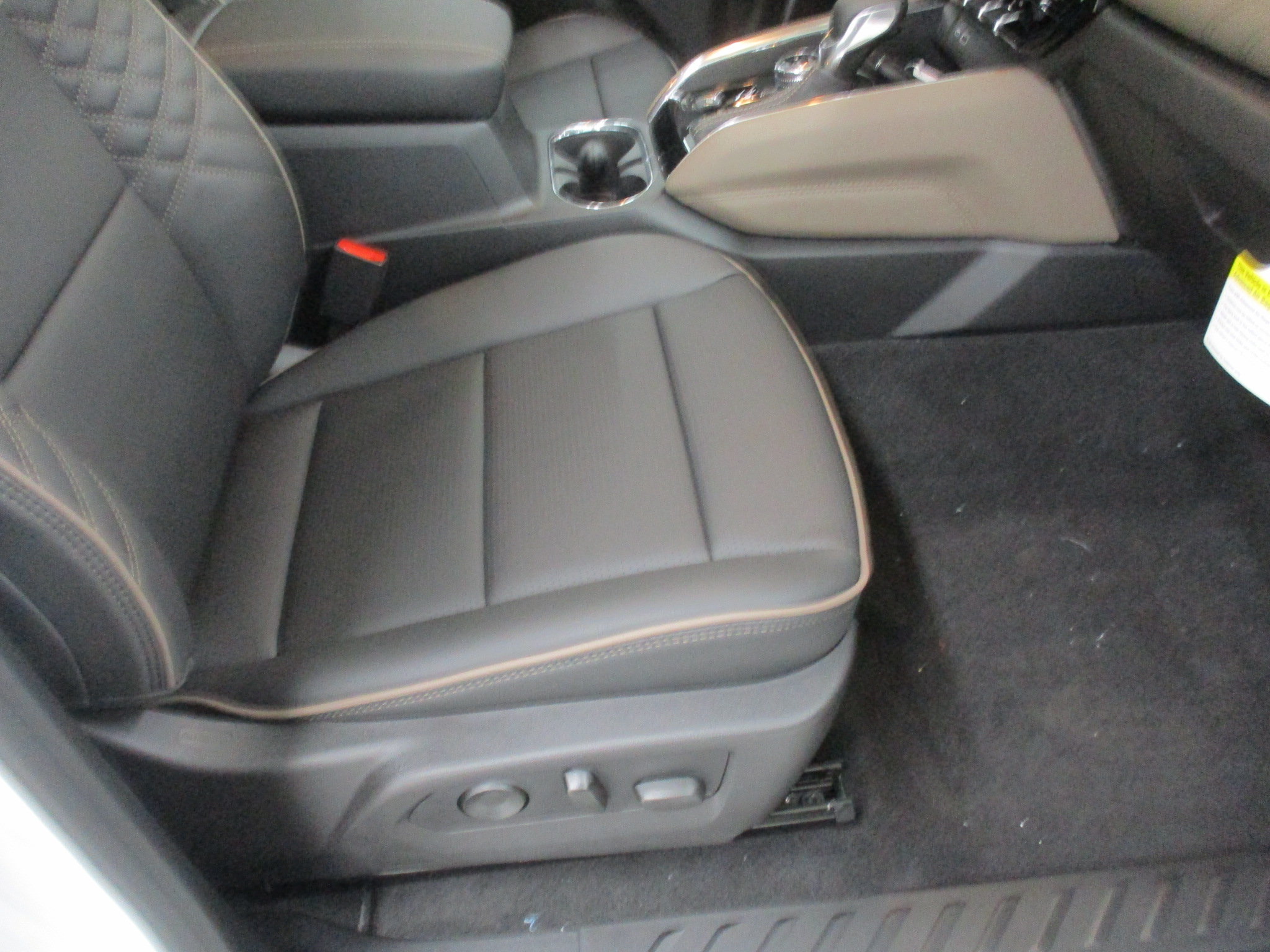 New 2026 GMC Canyon Denali AWD/4WD image 17