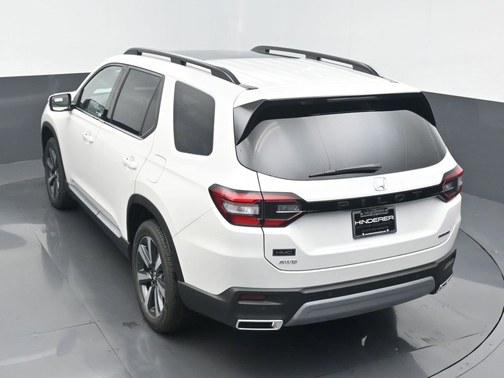 New 2025 Honda Pilot Touring image 18