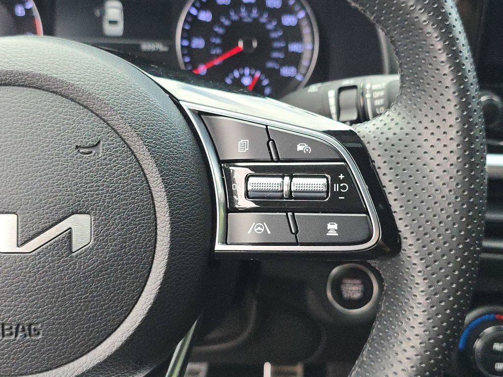 Used 2023 Kia Forte GT-Line w/ GT-Line Premium Package FWD image 24