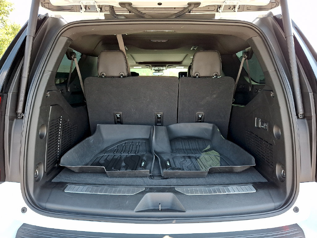 Certified 2026 GMC Yukon XL Denali Ultimate w/ LPO, Floor Liner Package AWD/4WD image 35