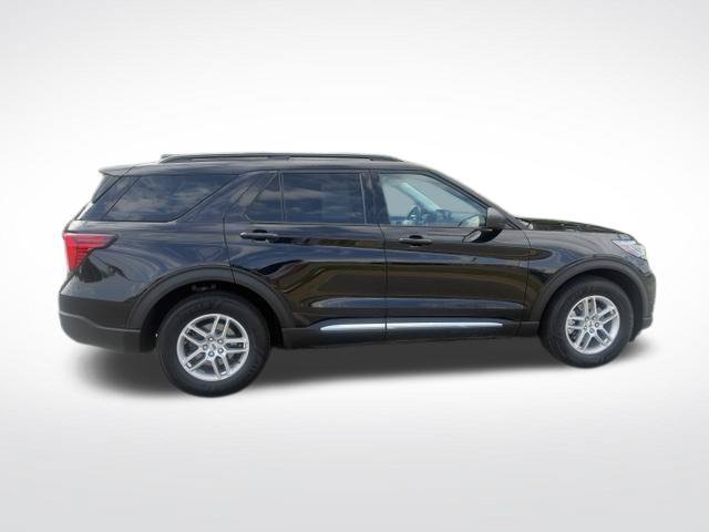 Used 2025 Ford Explorer Active AWD/4WD image 12