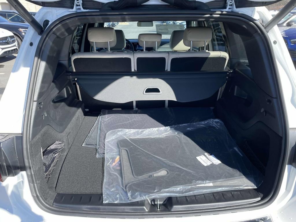 Certified 2025 Mercedes-Benz GLB 250 image 10