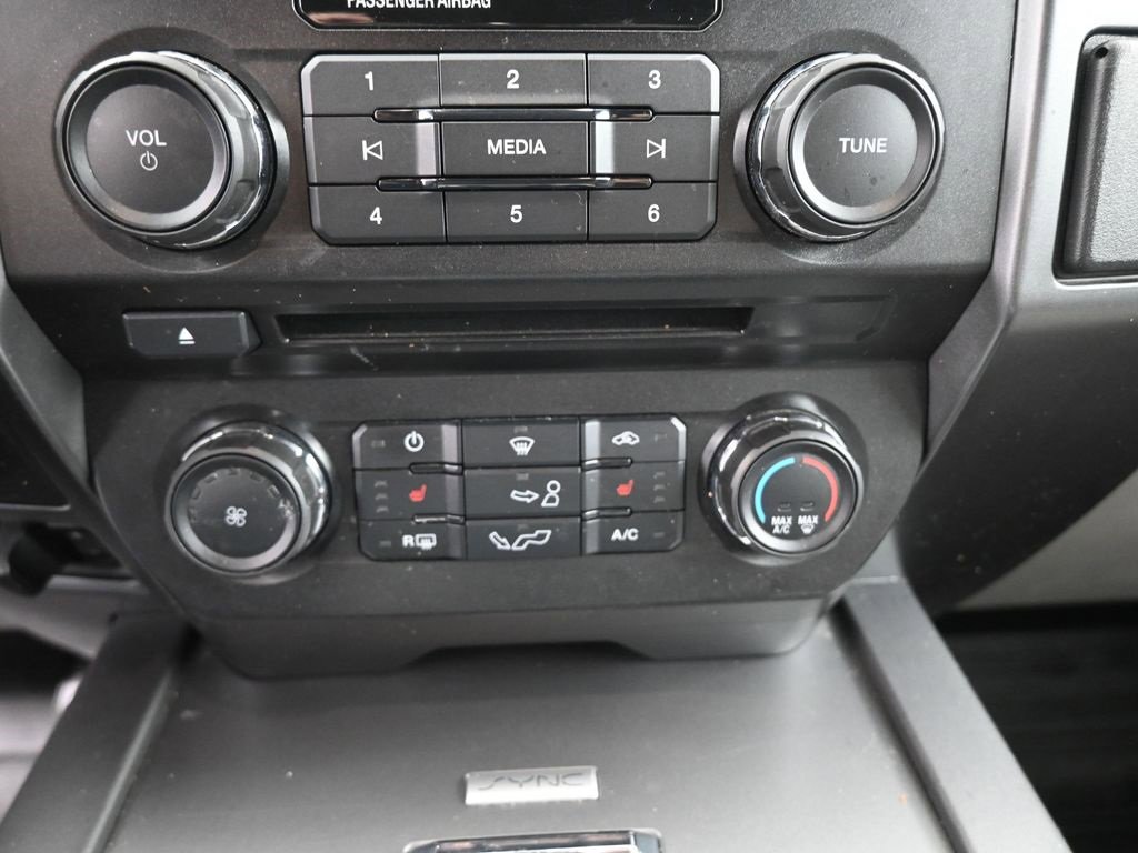 Used 2018 Ford F150 XLT w/ Equipment Group 302A Luxury image 4