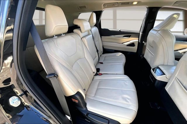 Certified 2023 INFINITI QX60 Luxe w/ Performance Audio Package image 27