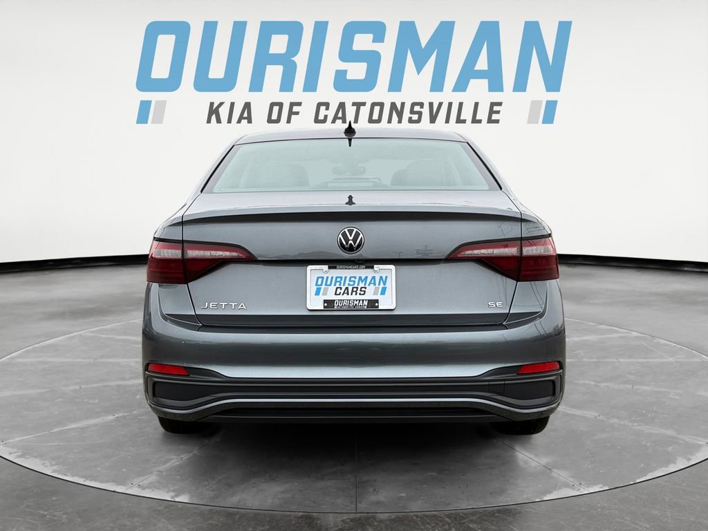 Used 2022 Volkswagen Jetta SE image 5