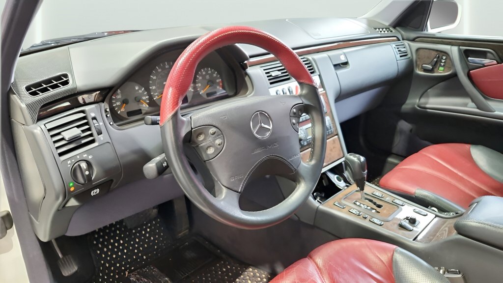 Used 2002 Mercedes-Benz E 55 AMG Sedan image 14
