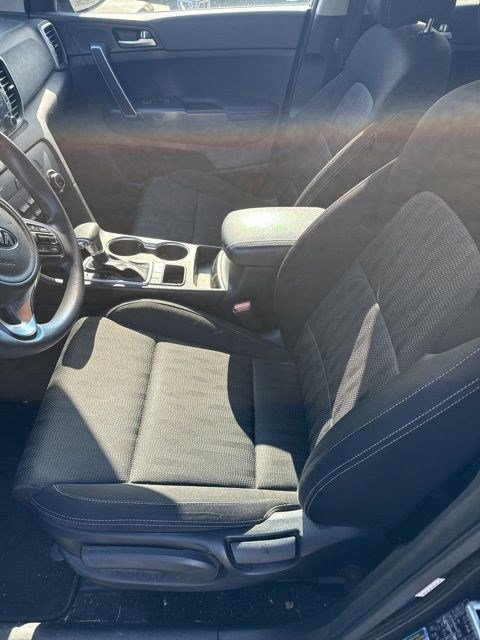 Used 2017 Kia Sportage LX image 6