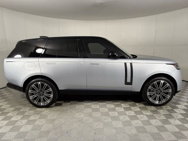 New 2025 Land Rover Range Rover SE image 9