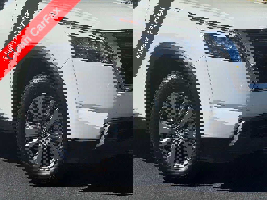 Used 2024 Nissan Pathfinder SV image 5