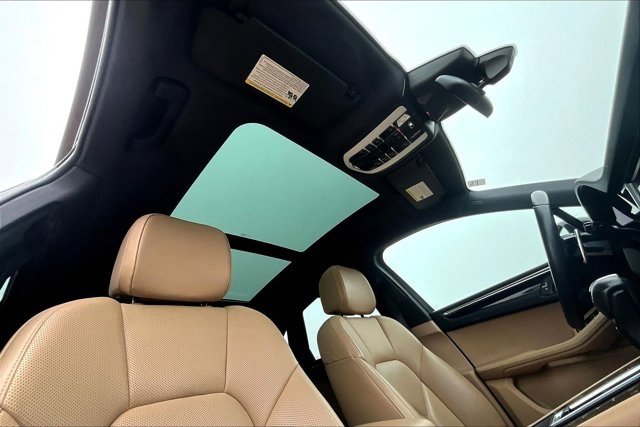 Used 2022 Porsche Macan image 27