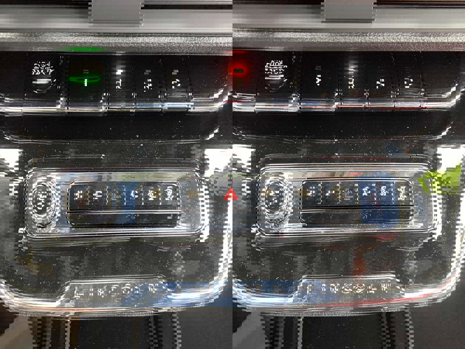 New 2025 Lincoln Corsair Reserve w/ Equipment Group 202A image 24