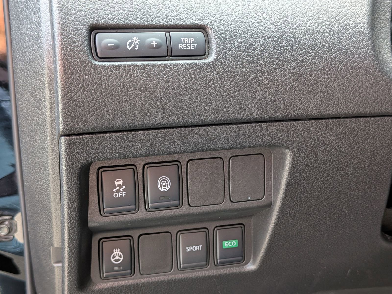 Used 2022 Nissan Rogue Sport SV image 17
