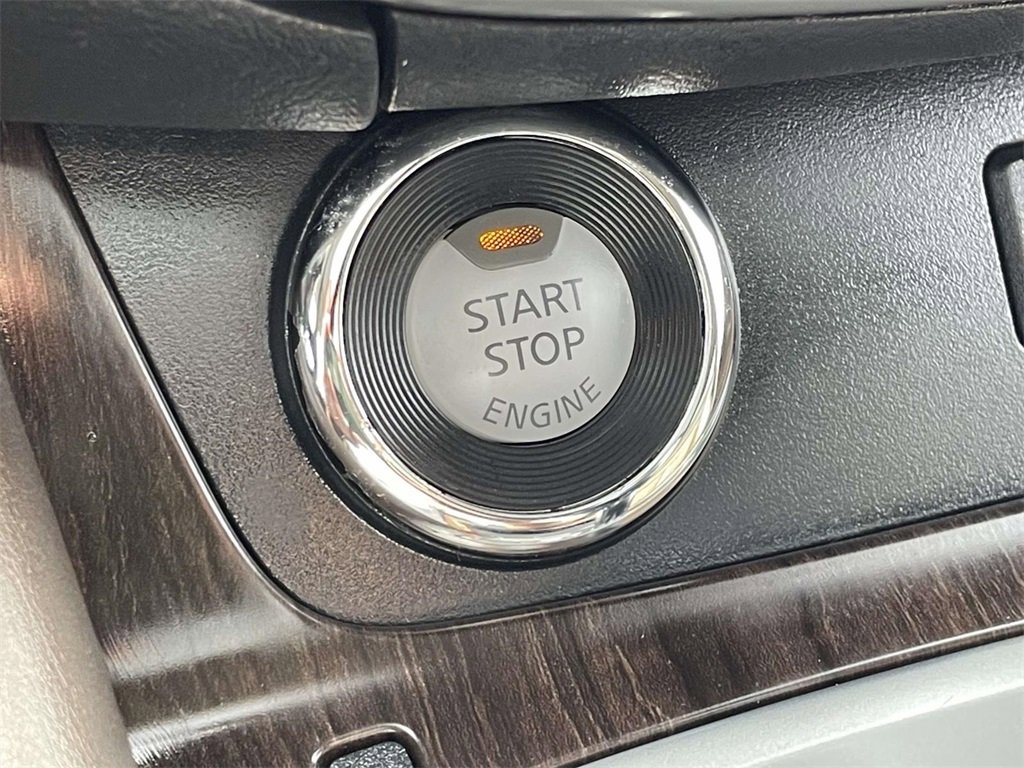 Used 2020 Nissan Murano Platinum w/ Cargo Package image 30