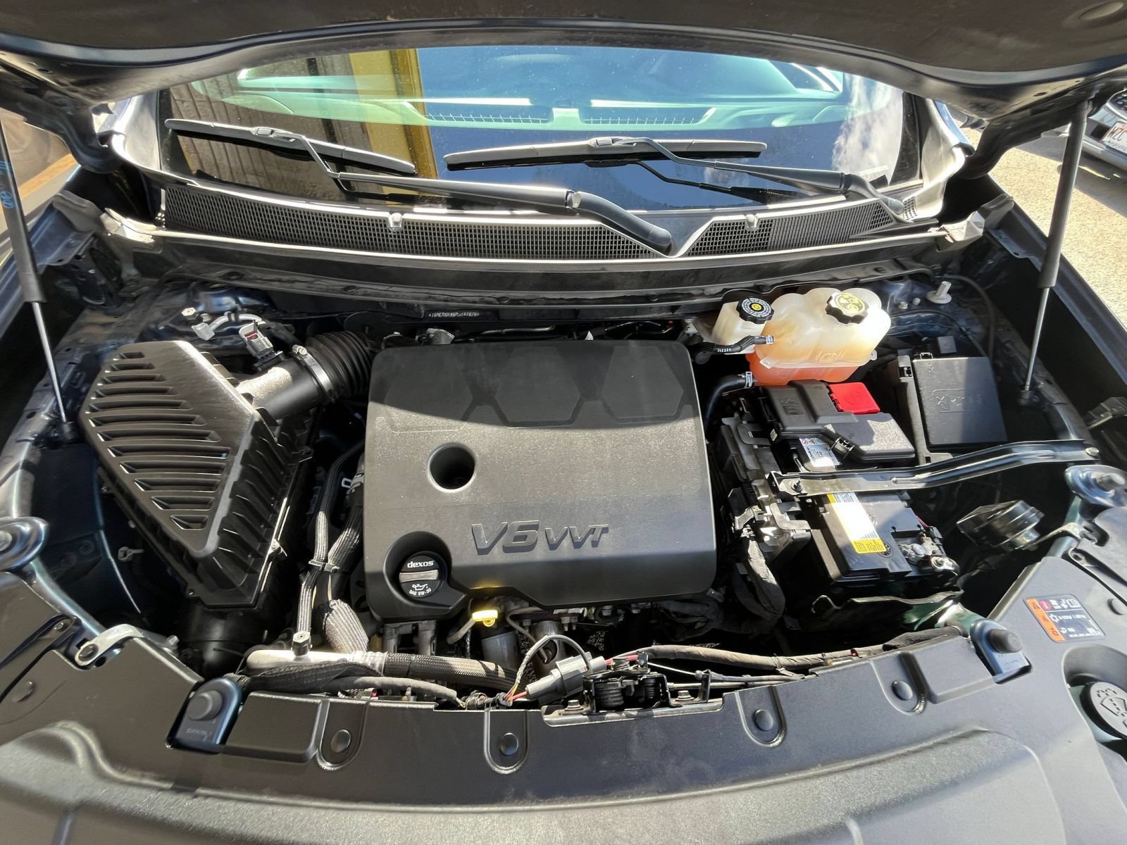 Used 2023 Chevrolet Traverse LT FWD image 32