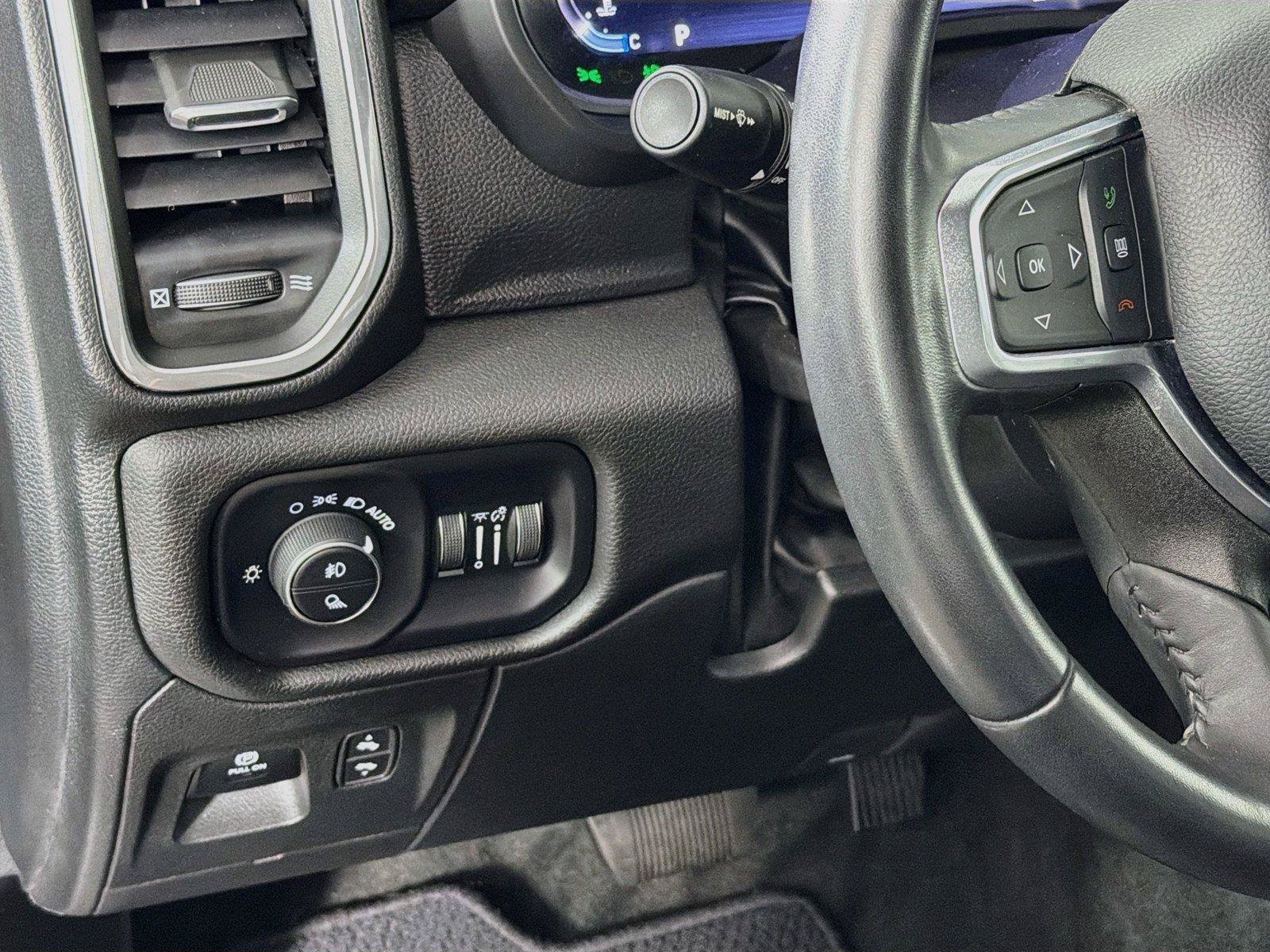 Used 2023 RAM 1500 Laramie AWD/4WD image 17