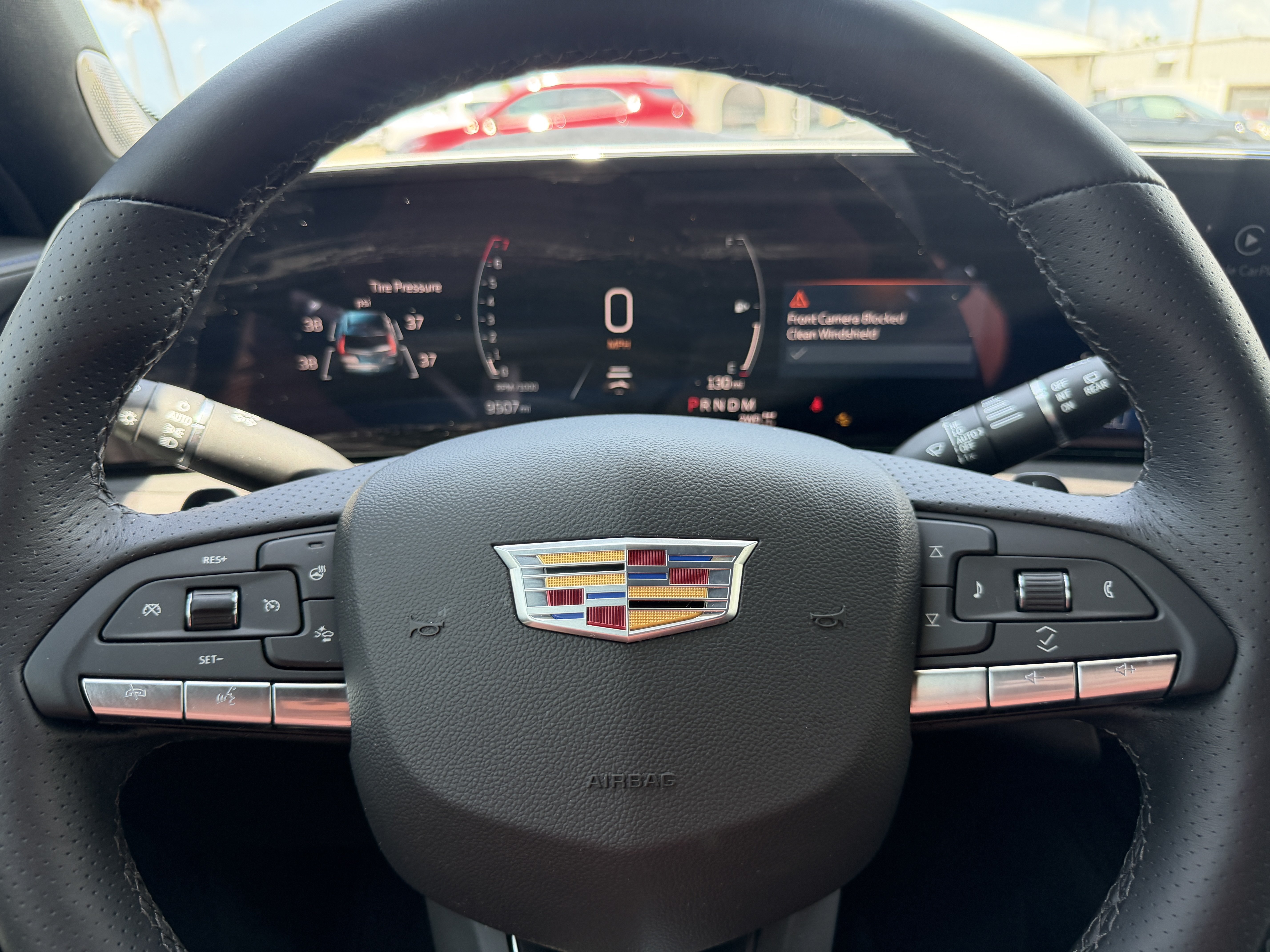 Used 2025 Cadillac XT4 Sport w/ LPO, Onyx Lite Package AWD/4WD image 27