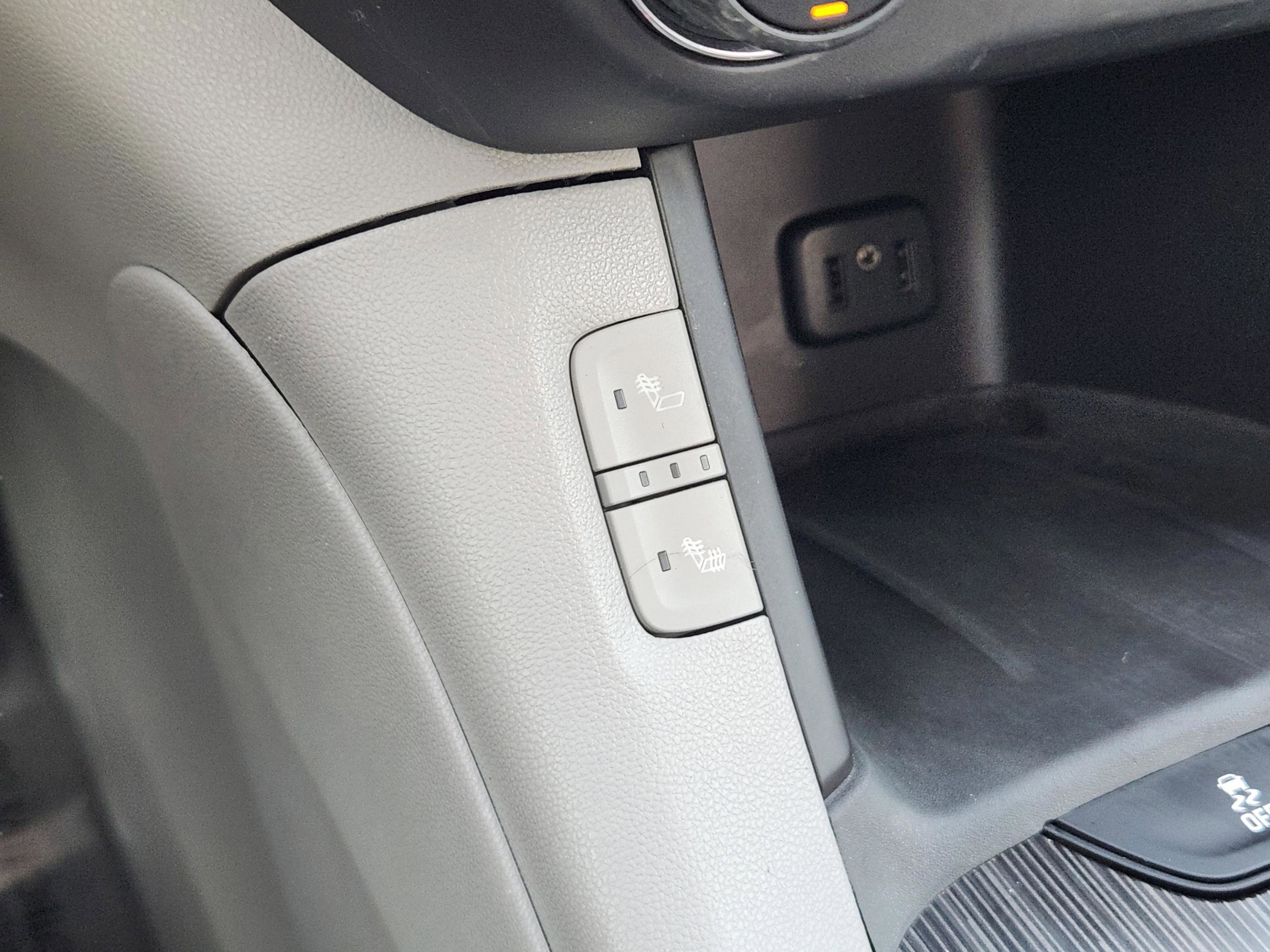 Used 2018 GMC Acadia SLT image 18