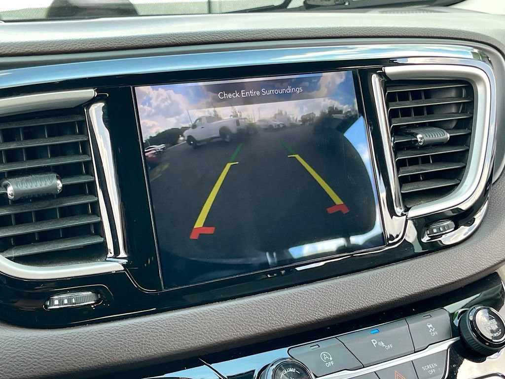 Certified 2020 Chrysler Pacifica Touring image 13