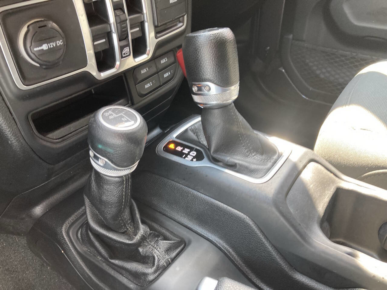 Used 2018 Jeep Wrangler Unlimited Sport S image 30