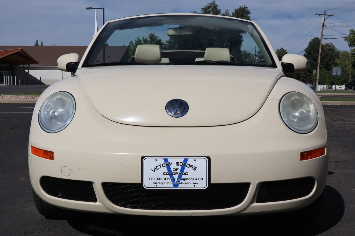Used 2008 Volkswagen Beetle SE FWD image 13