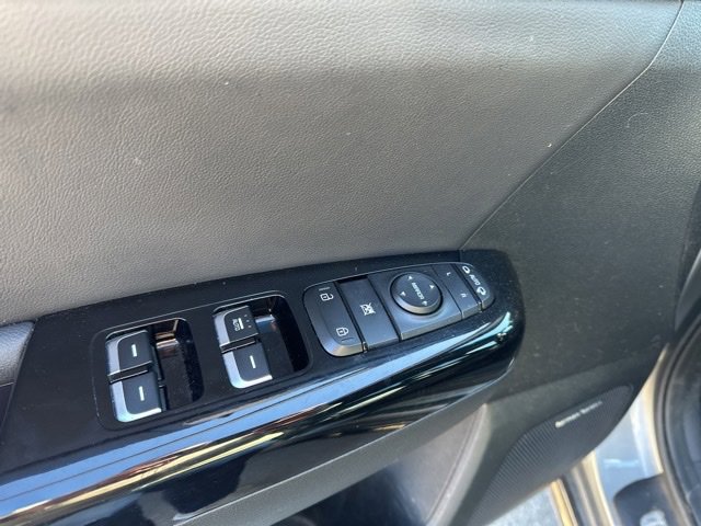 Certified 2020 Kia Sportage SX image 6