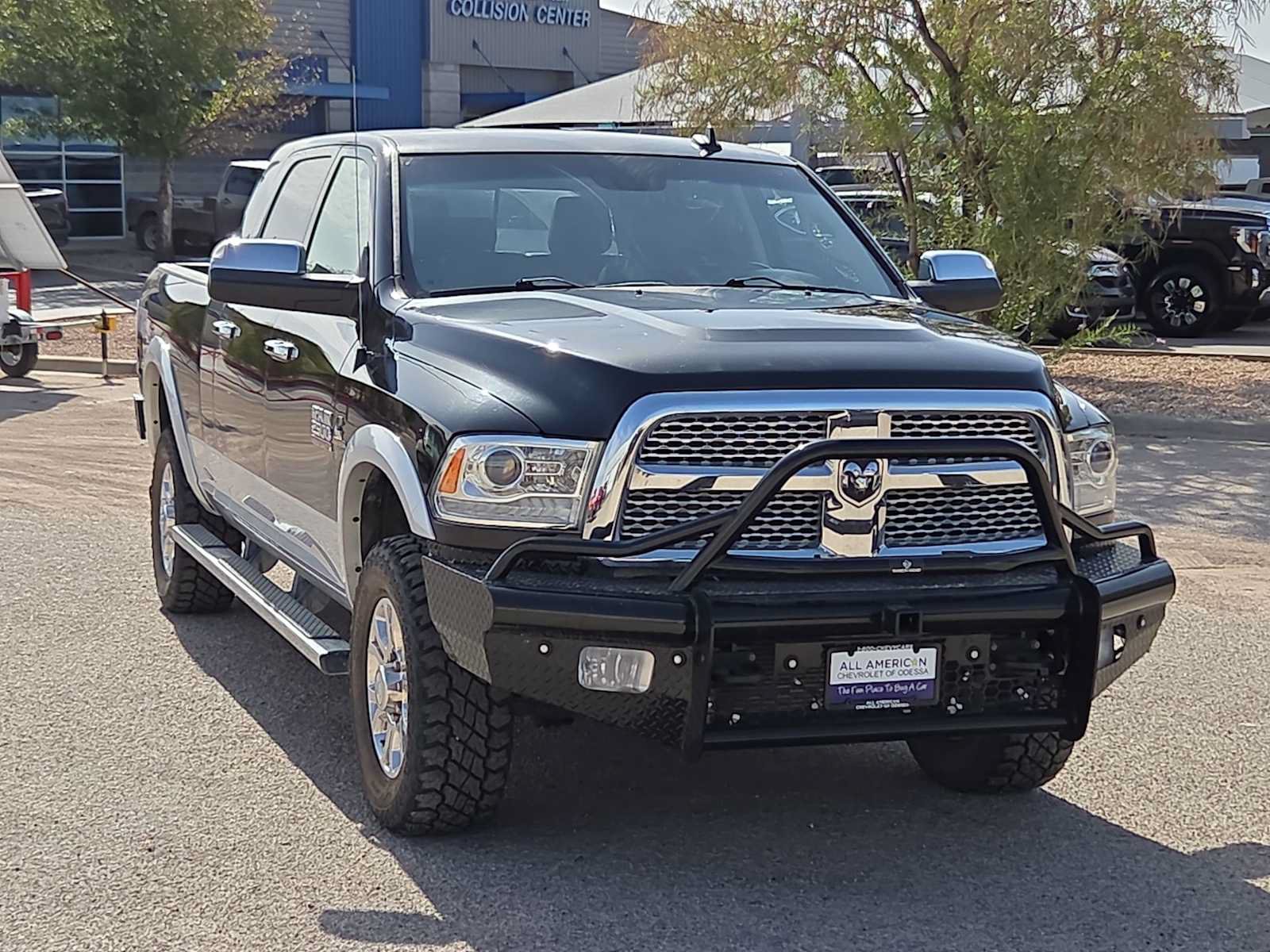 Used 2017 RAM 2500 Laramie AWD/4WD image 3