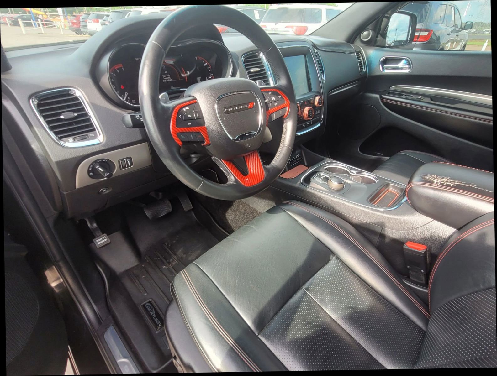 Used 2015 Dodge Durango R/T image 25