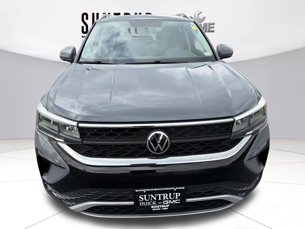 Used 2022 Volkswagen Taos SE image 9