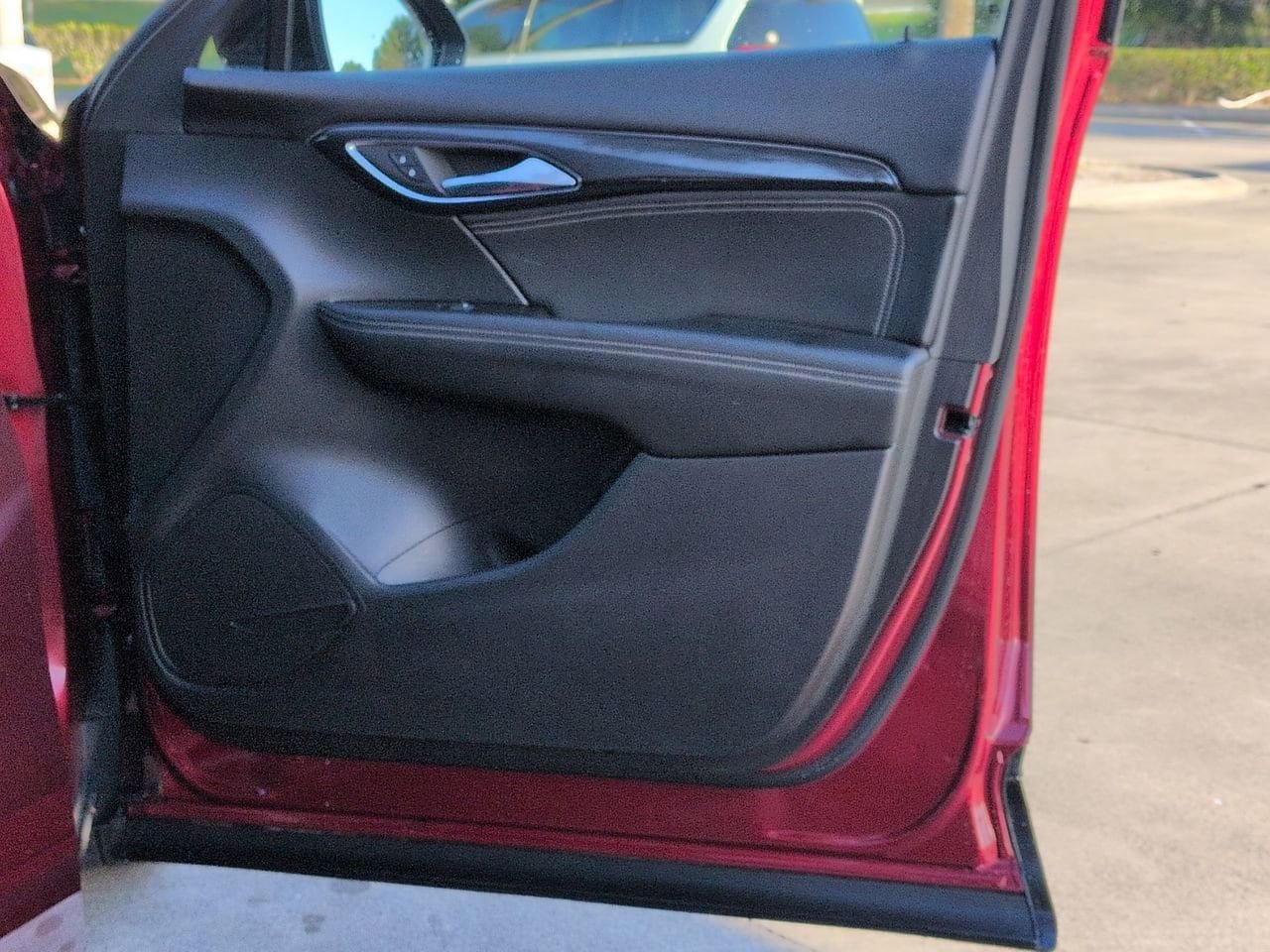 Used 2023 Buick Envision Essence w/ Sport Touring Package image 28