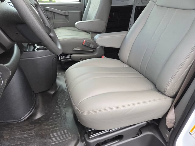 New 2026 GMC Savana 2500 w/ Driver Convenience Package RWD image 27