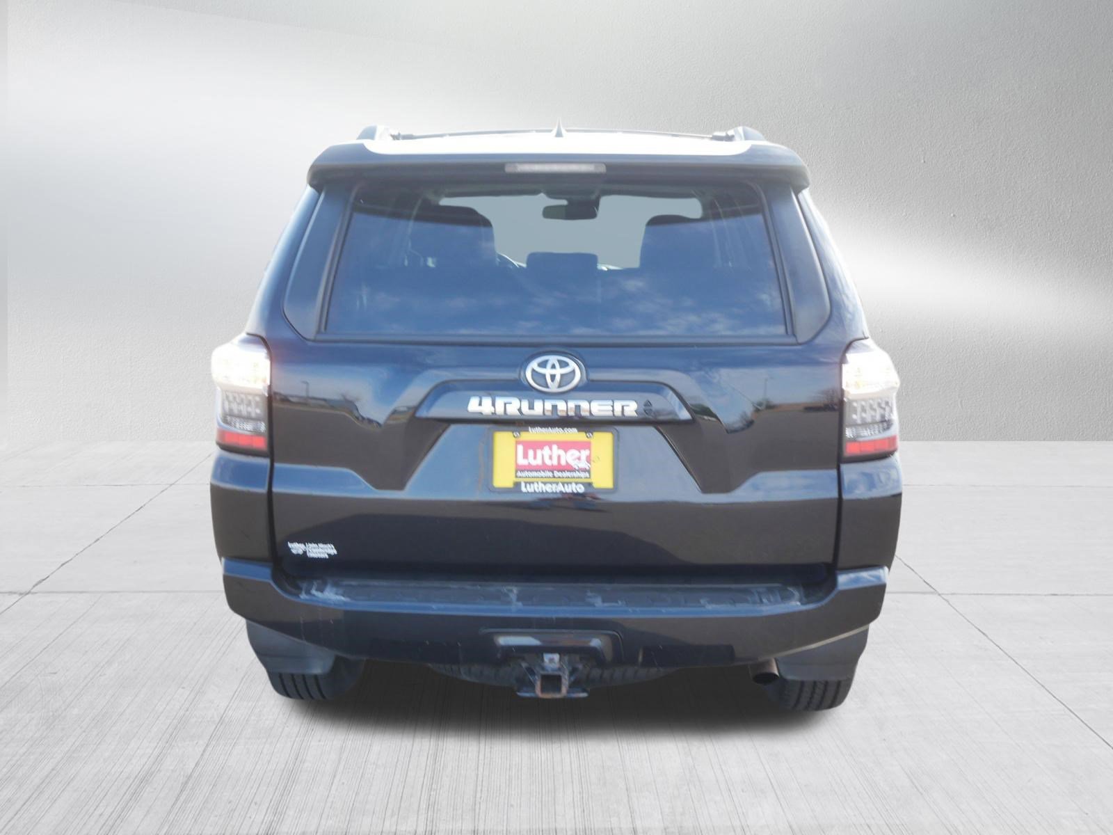 Used 2022 Toyota 4Runner SR5 image 6