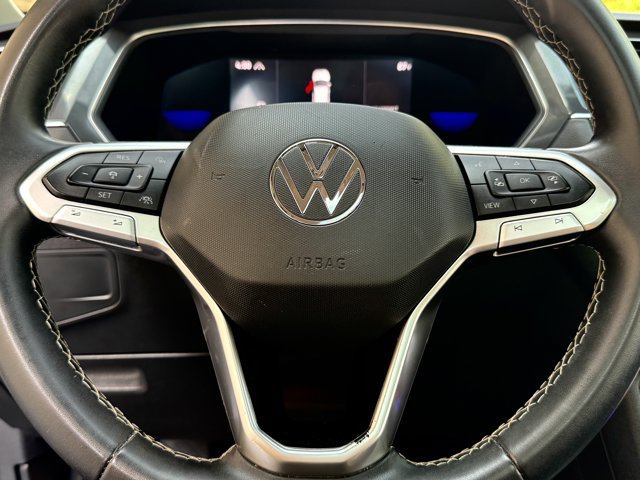 Used 2023 Volkswagen Tiguan SE w/ Panoramic Sunroof Package AWD/4WD image 11