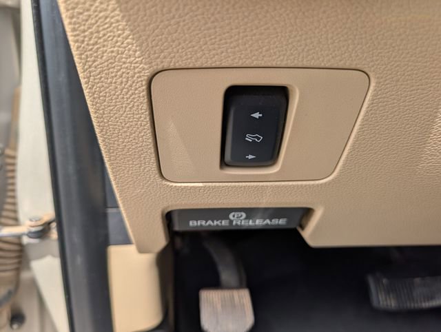 Used 2017 Ford F350 Lariat w/ Chrome Package image 14