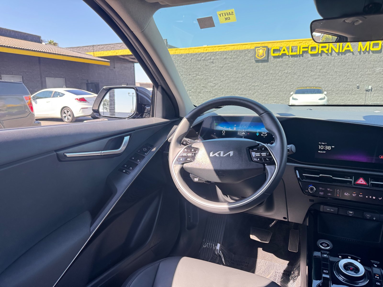 Used 2024 Kia Niro Wind FWD image 23