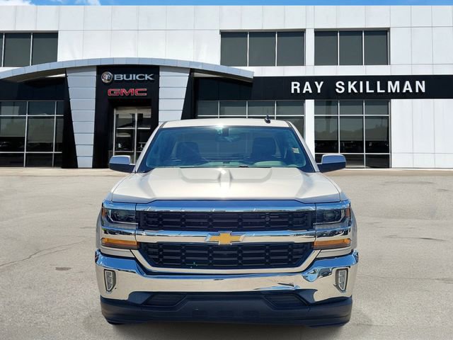 Used 2018 Chevrolet Silverado 1500 LT w/ Texas Edition RWD image 2
