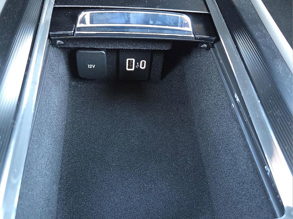 New 2026 Lincoln Corsair Premiere FWD image 15