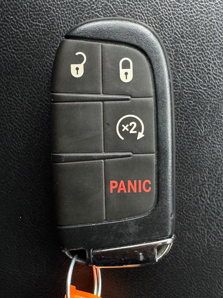 Used 2025 Jeep Compass Limited AWD/4WD image 32