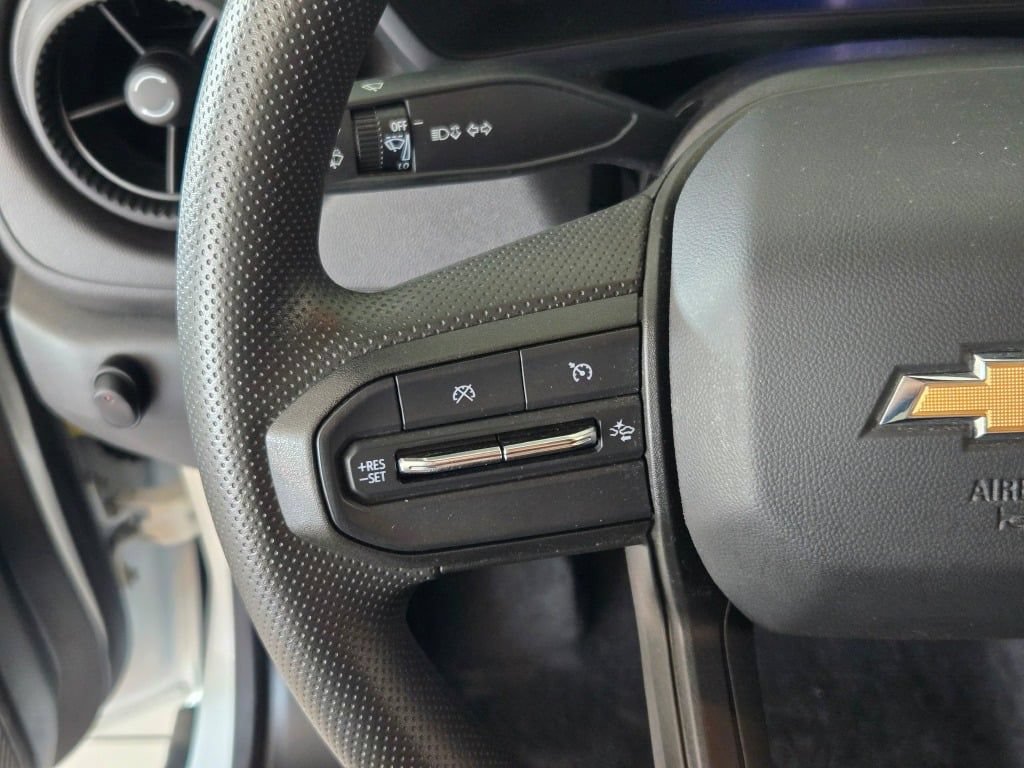 Used 2025 Chevrolet Colorado W/T AWD/4WD image 27
