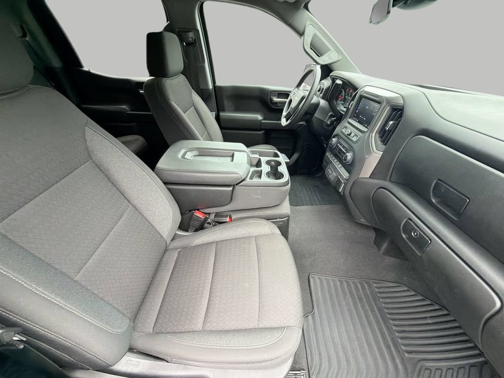Used 2024 Chevrolet Silverado 1500 Custom w/ Turbomax Blackout Package AWD/4WD image 8