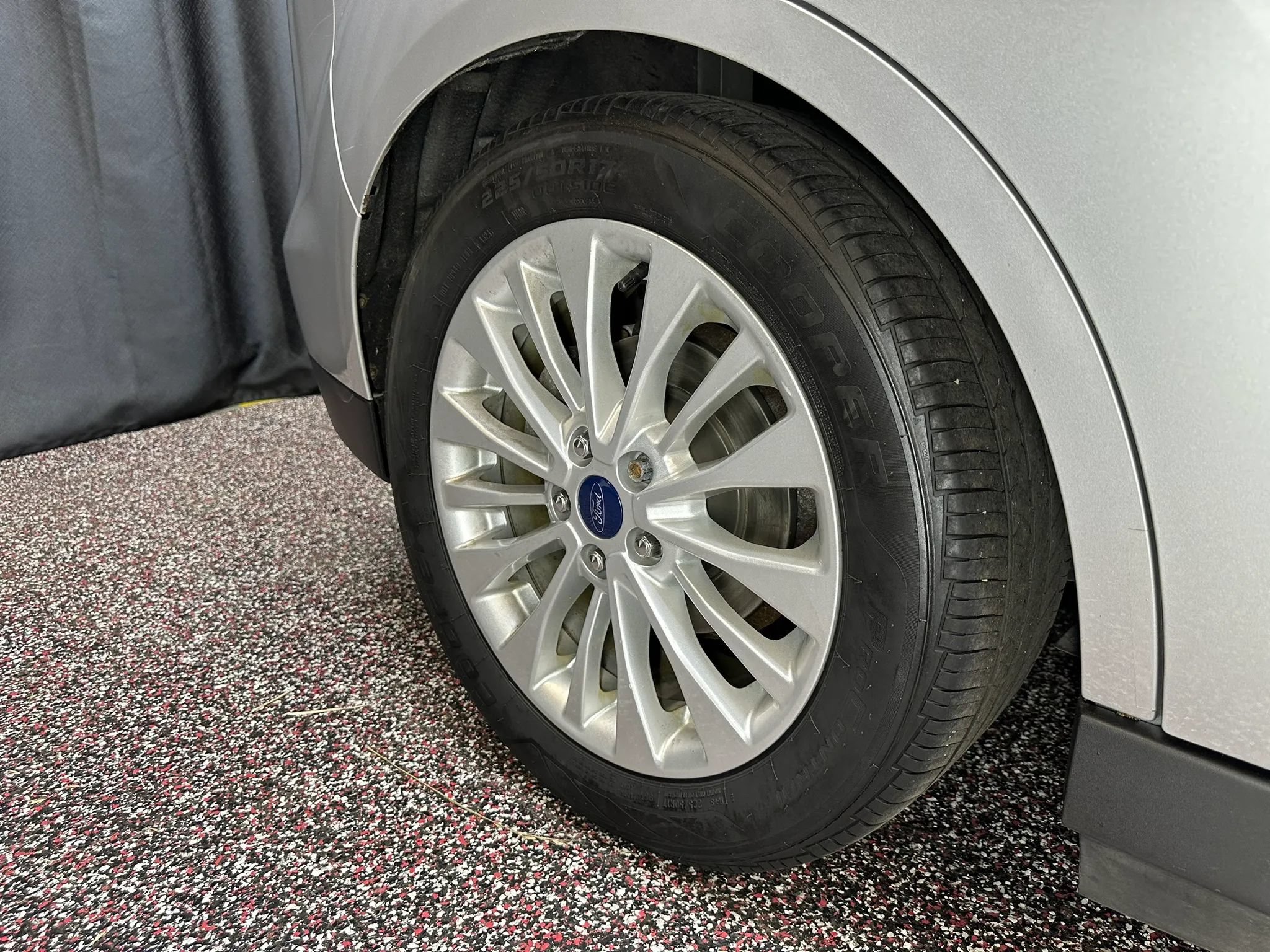 Used 2017 Ford C-MAX Energi SE w/ Equipment Group 402A FWD image 35