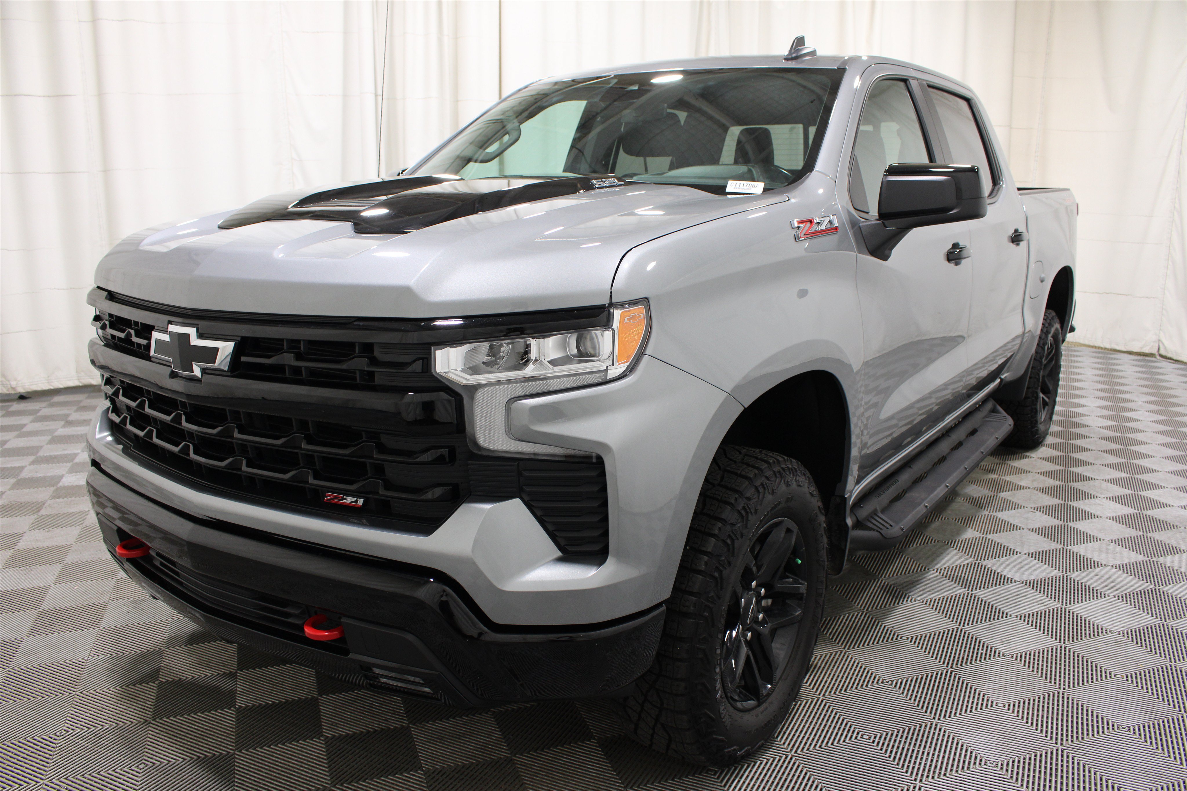 Used 2025 Chevrolet Silverado 1500 LT Trail Boss w/ Convenience Package II AWD/4WD image 33