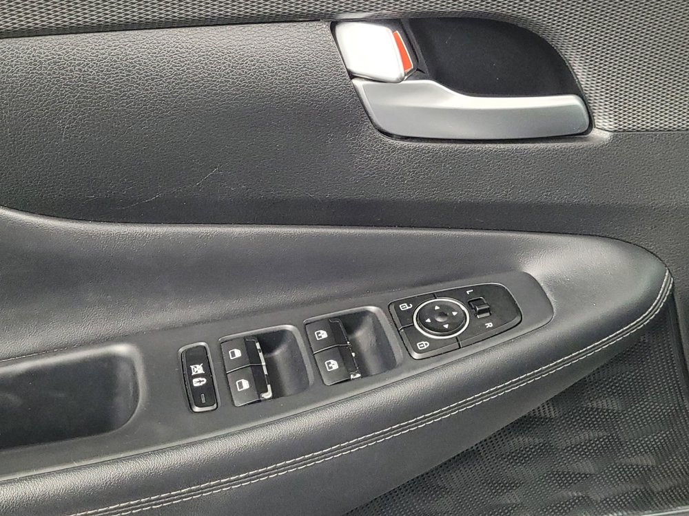 Used 2019 Hyundai Santa Fe Limited w/ Cargo Package image 27