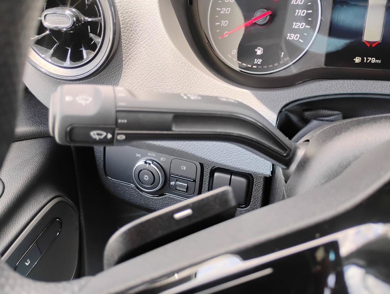 Used 2025 Mercedes-Benz Sprinter 2500 image 35