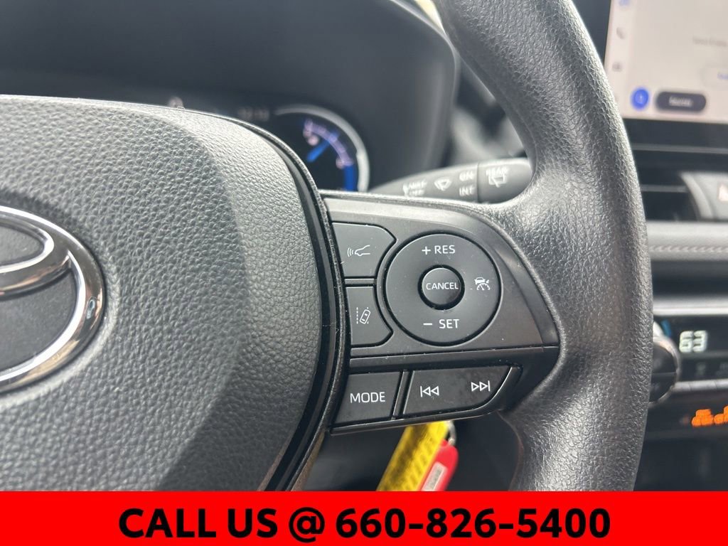 Used 2025 Toyota RAV4 LE AWD/4WD image 20