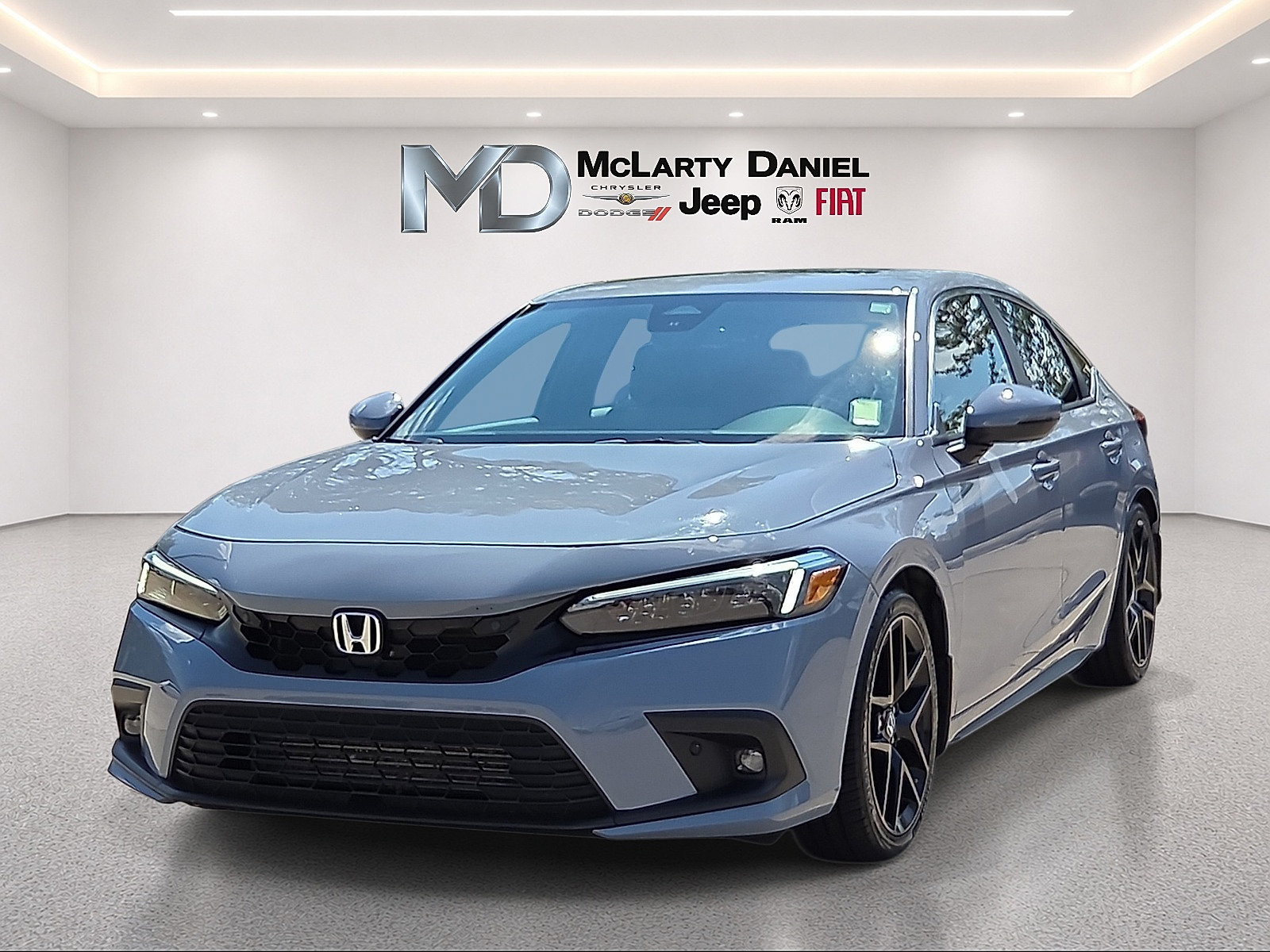 Used 2024 Honda Civic Sport Touring image 2