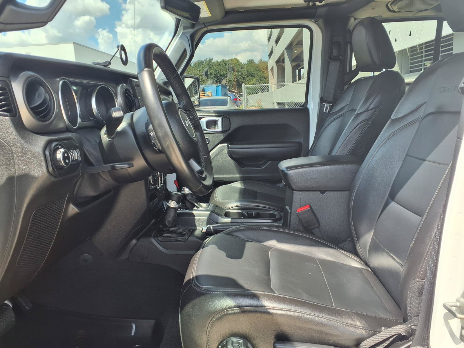 Used 2021 Jeep Gladiator Sport AWD/4WD image 19