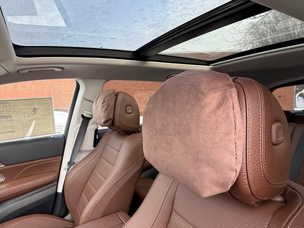 New 2025 Mercedes-Benz GLS 450 4MATIC image 18